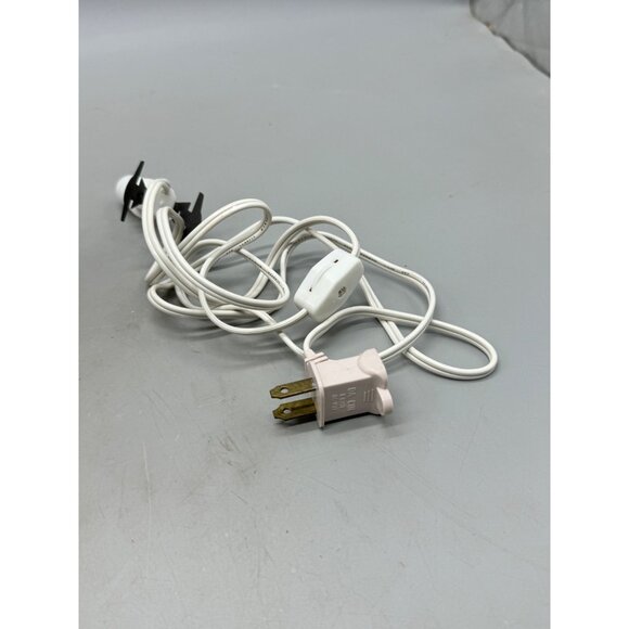 Dept 56 Heritage Village Collection Cobb Cottage Lighted Porcelain House READ - Picture 3 of 8